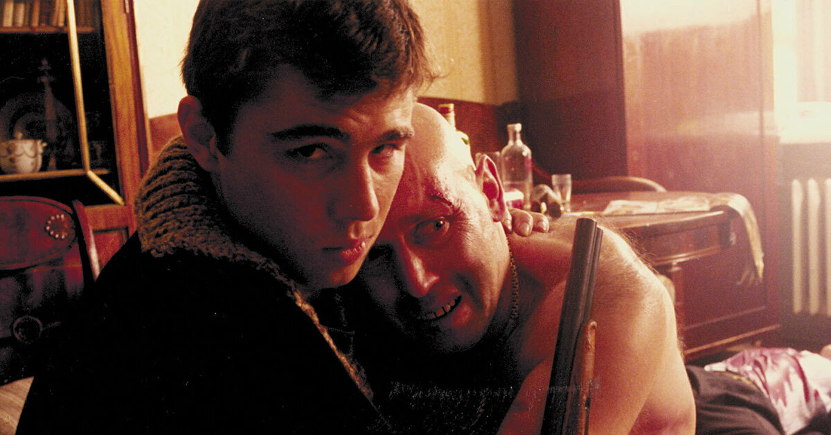 Как спастись от младшего брата. Я с тобой брат. Мои братья статусы. Он мог потерять брата. Брат картинки.