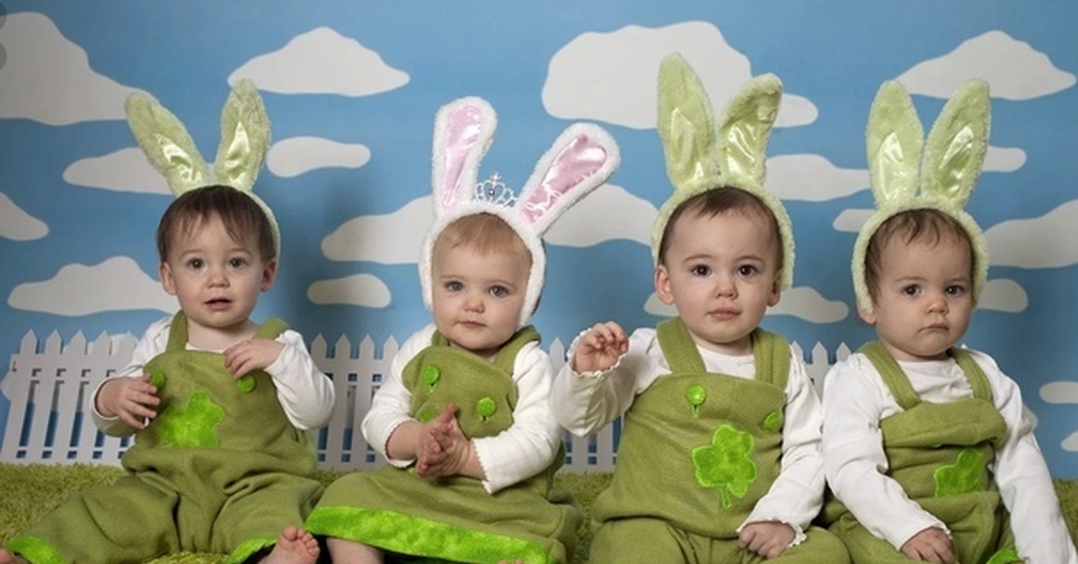 Четыре ребенка у меня. Семья с четырьмя детьми. Дети разных возрастов. Четыре ребенка у меня. Четыре ребенка у меня.