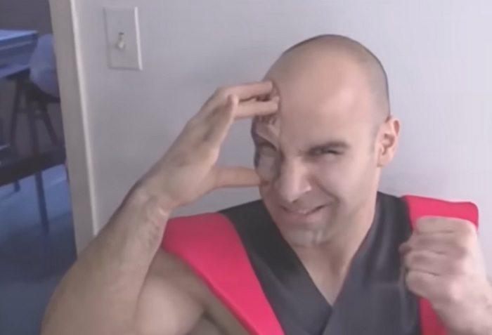 Не любил играть за него