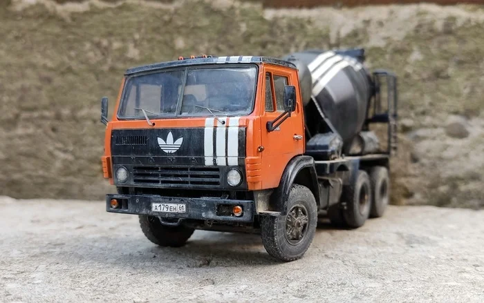 Souvenir Kamaziks in the tape 41 - Kamaz, Scale model, Stand modeling, Longpost, Hobby, Modeling, Collecting, Collection, Souvenirs, Adidas