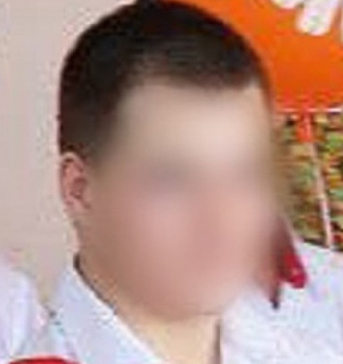 Саша Баташов ("незамыленных" фотографий я найти не смог)