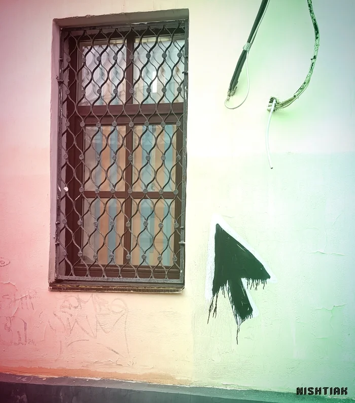 Tap the window - My, Wall, Window, Graffiti, Street art, The photo, Mobile photography, Filter