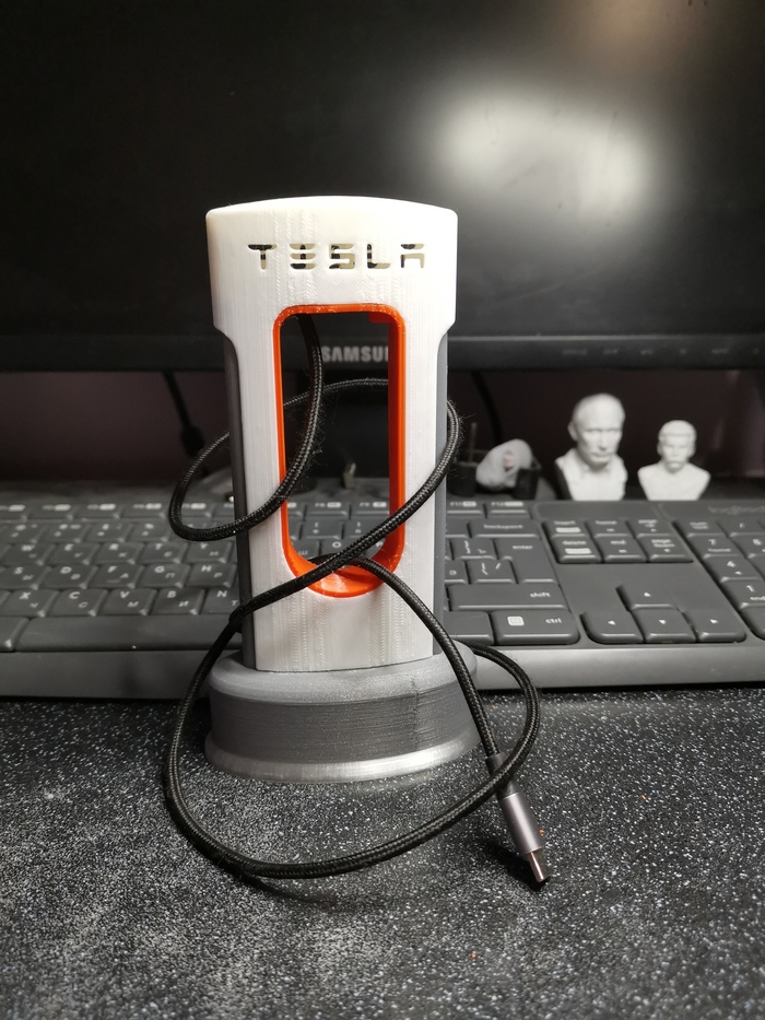 Tesla charger) Tesla, Powerbank