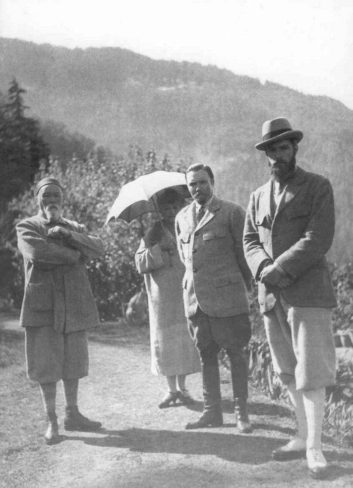  :  ,  ,        . , 1947