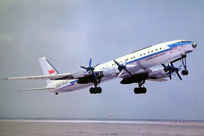   .    Douglas DC-8  , , , , , , , , , , , 