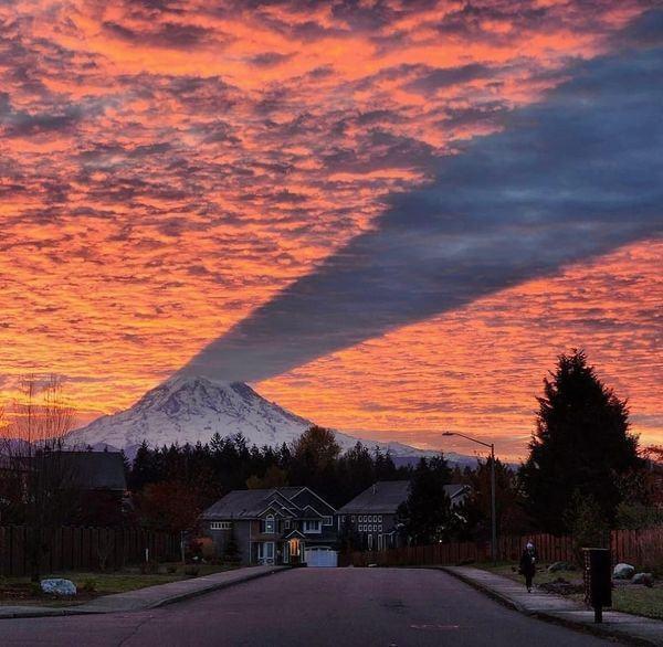 Shadow during sunrise early in the morning - Nature, beauty, The mountains, Beautiful view, Sunrise