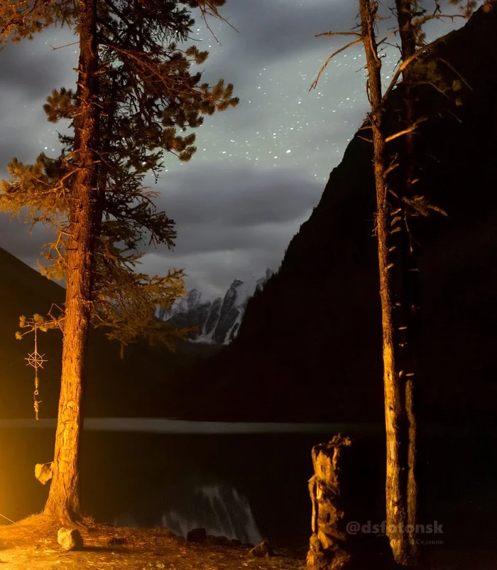 Bonfire on the lake shore - My, The nature of Russia, The mountains, Altai Republic, Shavlin Lakes, Travels, Travel across Russia