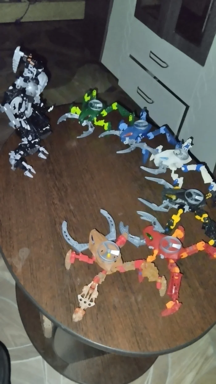 Old Spiders for my Dark Beauty. And a crossover for Zabava. =] - My, Characters (edit), Humor, Movies, Robot, Bionicle, Parody, Crossover, Rangers, Toys, Collectible figurines, Longpost