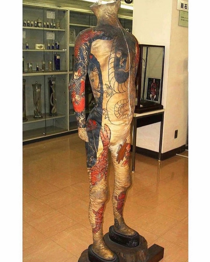 Доктор Малахи высоко ценил культурное значение татуировок и считал, что они являются мощной формой самовыражения, которая заслуживает сохранения для будущих поколений.