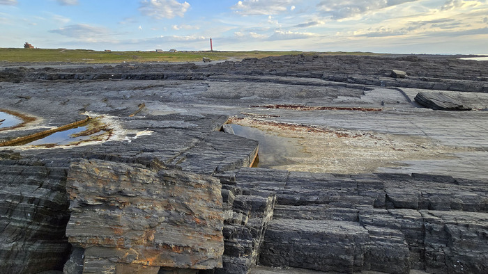 мыс Немецкий и маяк