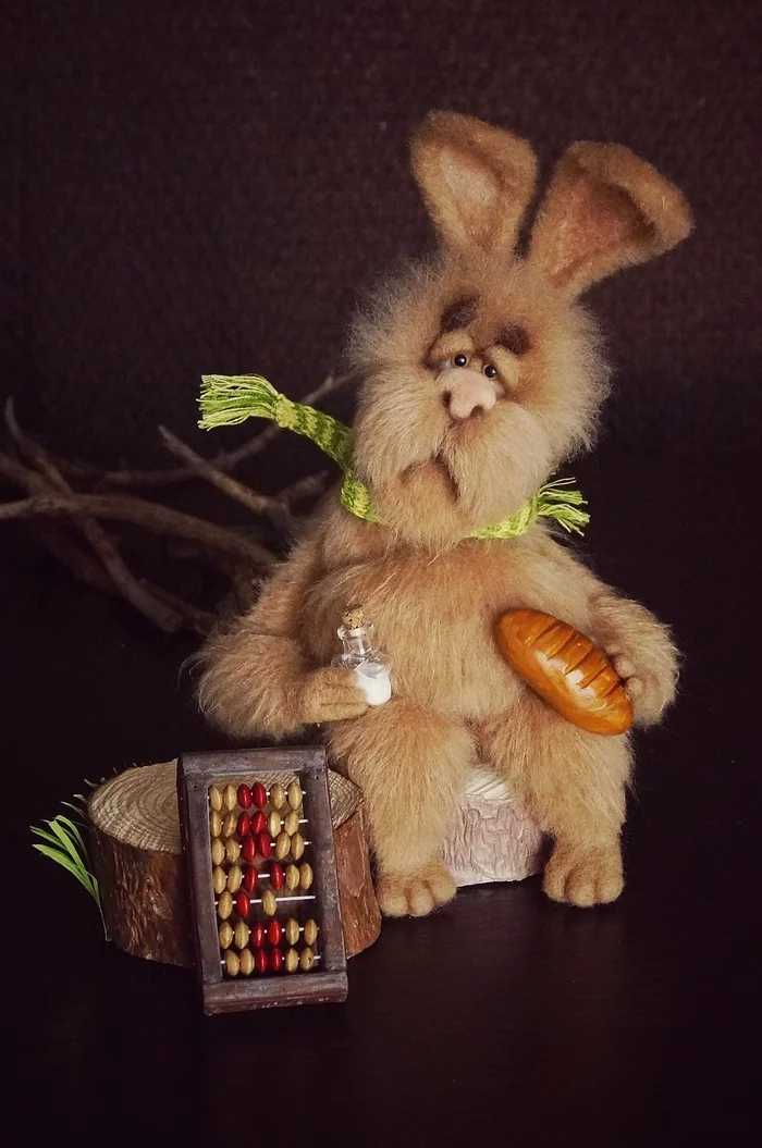 Accountant, my dear accountant... - My, Needlework without process, Author's toy, Needlework, Dry felting, Wool toy, Interior toy, With your own hands, Handmade, Rabbit, Toys, Wallow, Longpost