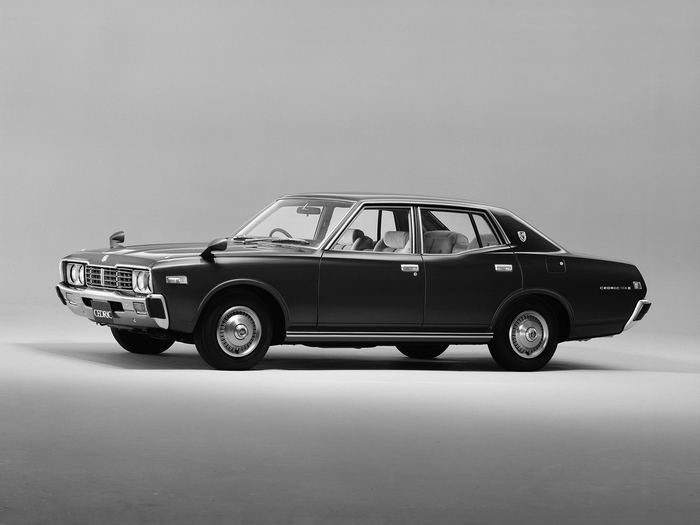 Nissan Cedric Sedan (330) '197579