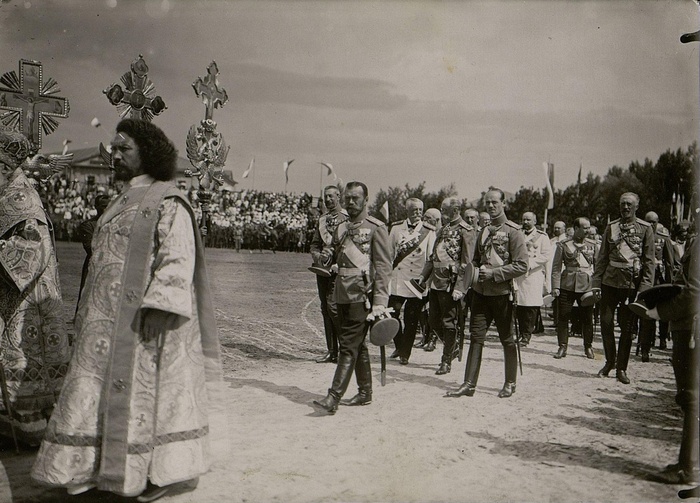 Крестный ход 1909 год. Поле Полтавской битвы с участием Николая II.