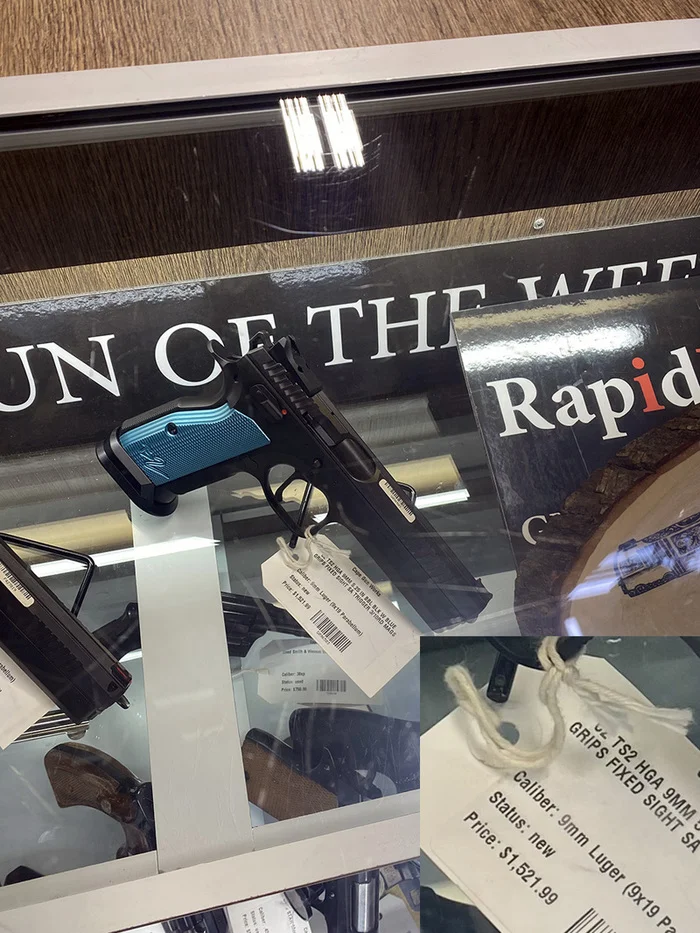 Gun shop in the USA - My, Weapon, Short-barreled, Longpost, Firearms, Gun Shop, USA