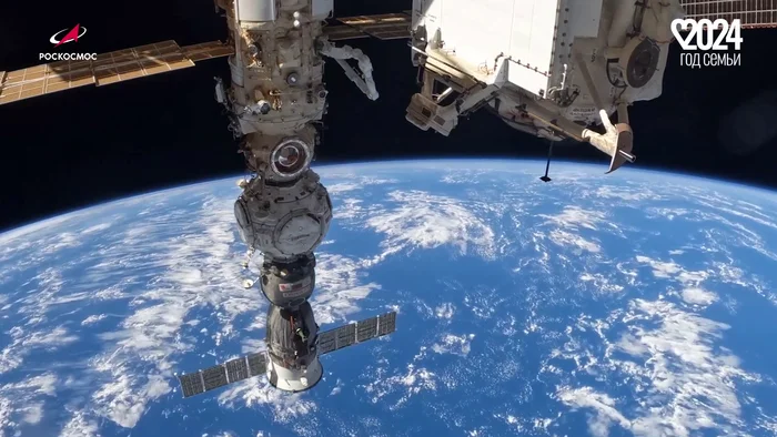 Roscosmos cosmonauts Alexey Ovchinin, Ivan Vagner and Alexander Gorbunov congratulated mothers on Mother's Day from the ISS orbit - news, Russia, Society, Mothers Day, ISS, Congratulation, Family, Space, Orbit, Космонавты, Video, Video VK