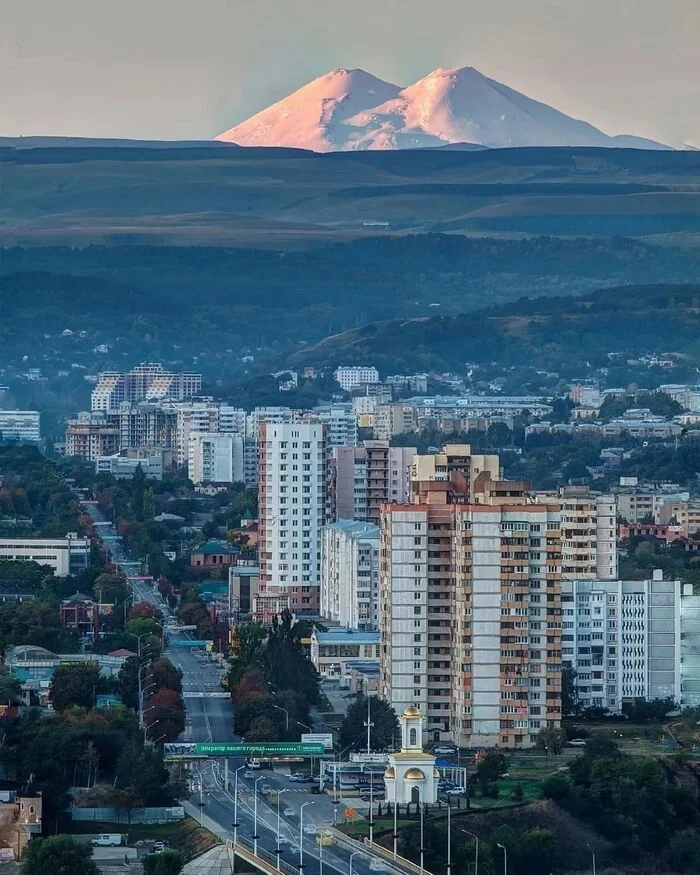 View of Elbrus from sunny Kislovodsk - Kislovodsk, The photo, Elbrus, Caucasus, beauty, Repeat