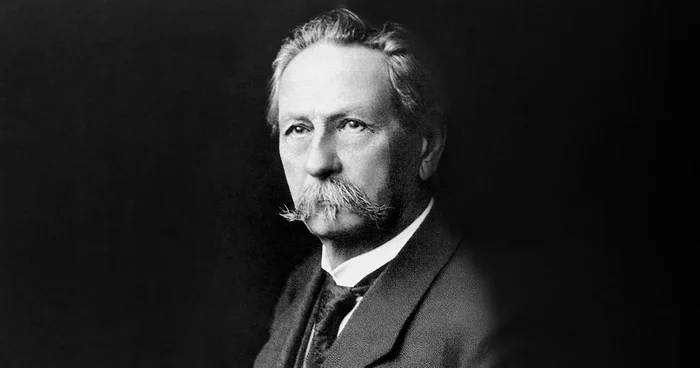 King of Motors and Automobile Pioneer. Karl Benz was born on November 25, 1844 - Auto, Karl Benz, Car history