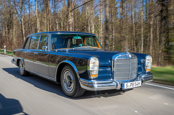   Mercedes-Benz 600 (W100).
