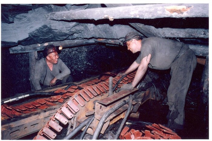 На директора Кузбасской шахты "Инская" подали в суд за долги по зарплате