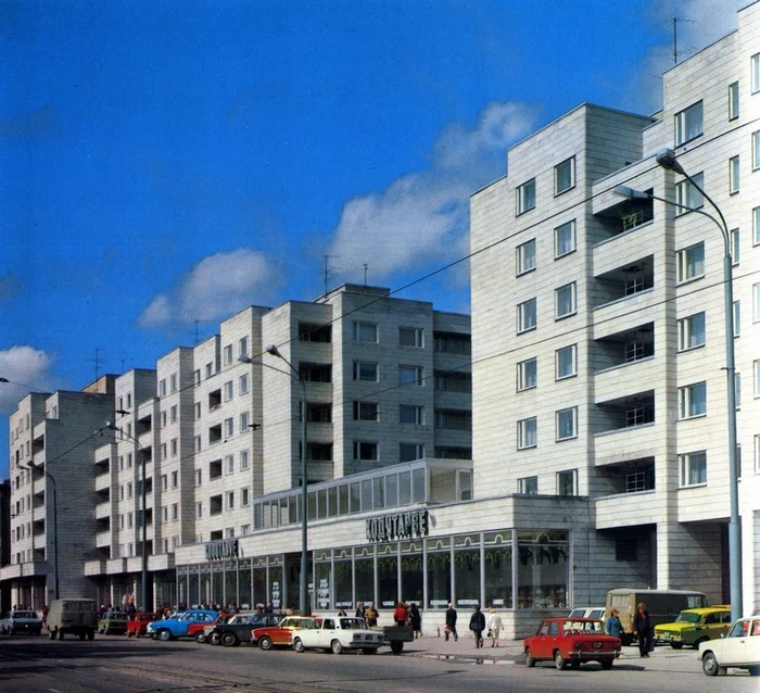 On the streets of Tallinn, Estonian SSR, 1984 - Tallinn, Estonia, Childhood in the USSR, Made in USSR, the USSR, Retro, 80-е, The street, Old photo, Film, Telegram (link)