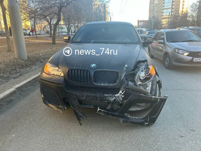 В Челябинске автомобиль влетел в толпу пешеходов - Негатив, Происшествие, Новости, Челябинск, ДТП, Видео, Видео вк, Длиннопост, BMW, Авто, Пешеход, Пешеходный переход, Пьяные