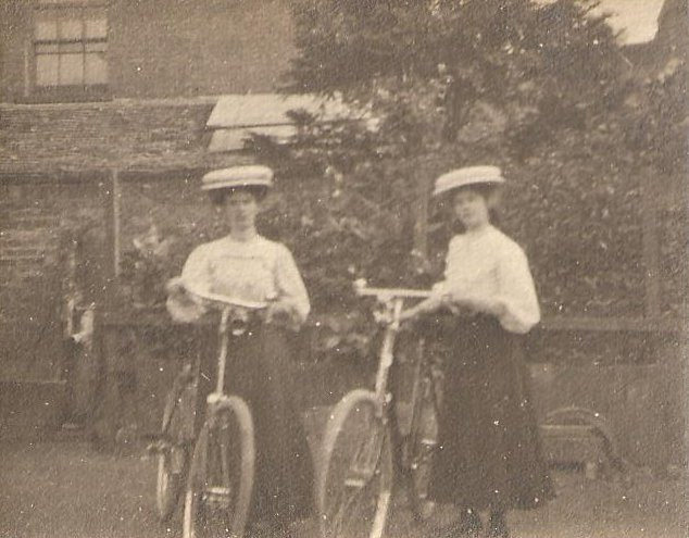 Ladies of the early 20th century and their bicycles - Past, Old photo, Historical photo, 20th century, A bike, Film, History (science), Black and white photo, Retro, Longpost