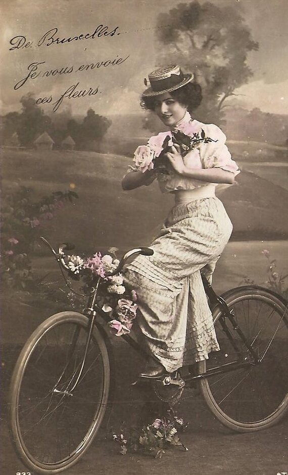 Ladies of the early 20th century and their bicycles - Past, Old photo, Historical photo, 20th century, A bike, Film, History (science), Black and white photo, Retro, Longpost