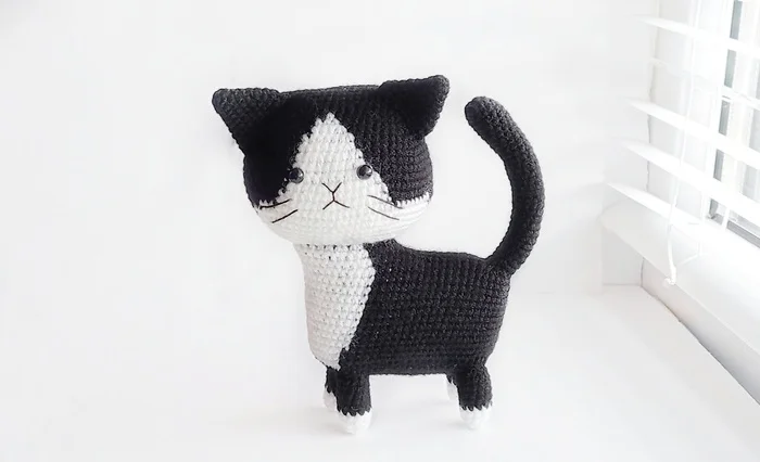 Introverted cat - My, Knitting, Knitted toys, With your own hands, Needlework without process, Needlework, Amigurumi, Poems-Patties, cat, Crochet, Friday tag is mine