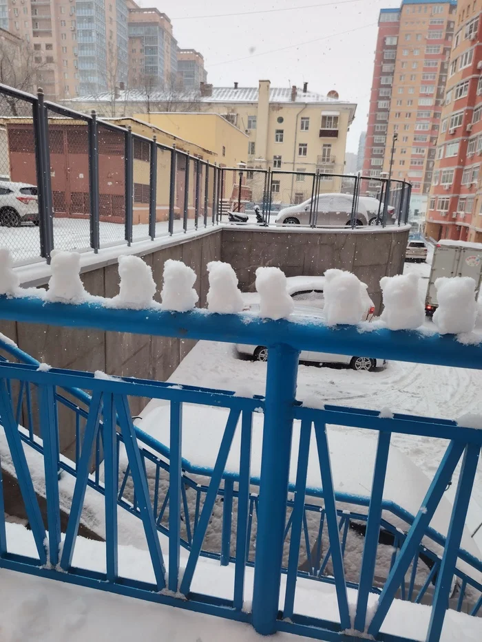 I have a snow army too! >:D - My, Snow, Polar bear, The Bears, snowman, Snow figures, Winter, Longpost