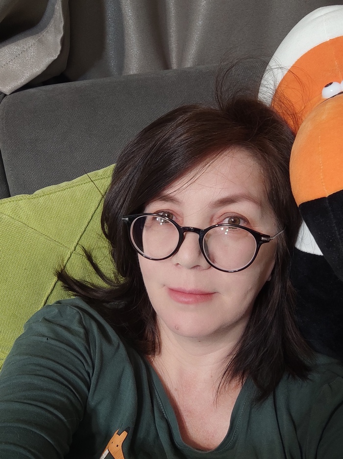 Хочу поучаствовать в конкурсе мисс Пикабу. Шучу, может плюсов кто наставит)