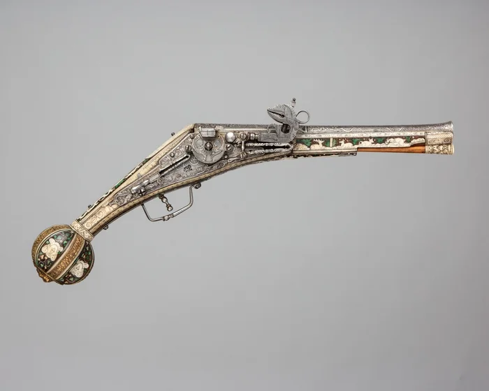 An ornate wheel gun by Peter Danner of Nuremberg, Germany, circa 1580 - beauty, Historical photo, 16th century, Renaissance, Germany, History (science), Firearms, Pistols, Weapon, Longpost