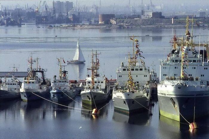 Leningrad port, 1985 - The photo, the USSR, Leningrad, Port, Ship, 1985