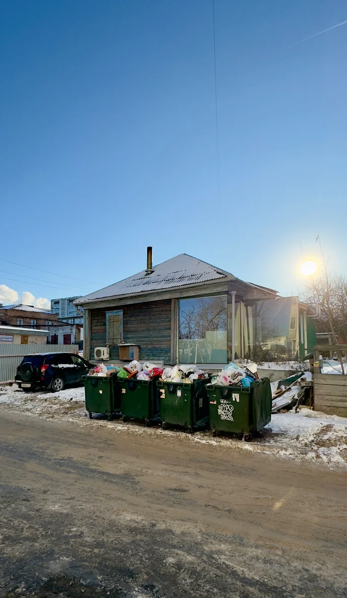 Let's install panoramic windows? Let's go! - Humor, Window, Trash can, Sad humor