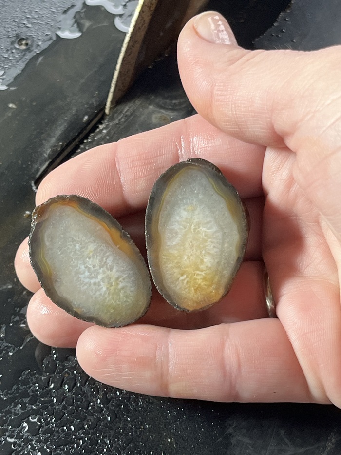 Первый камень после распила