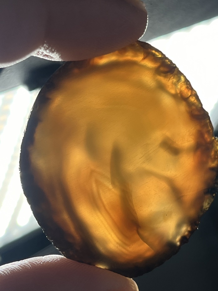 Пятый камень после распила на просвет