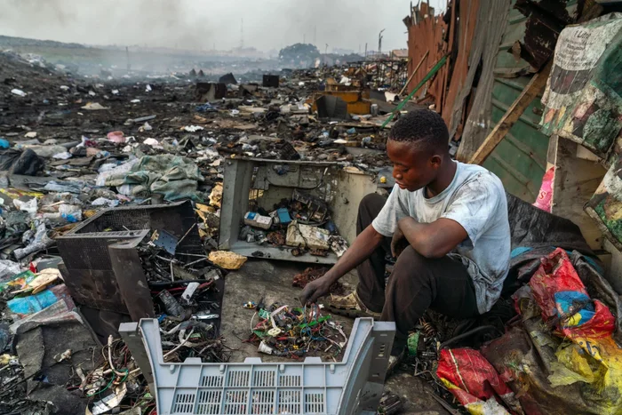 Ghanaian Electronics Dump Project Wins Karmingaka Foundation Award - Ecology, Scientists, Research, The science, Garbage, Plastic, Ghana, Longpost, The photo