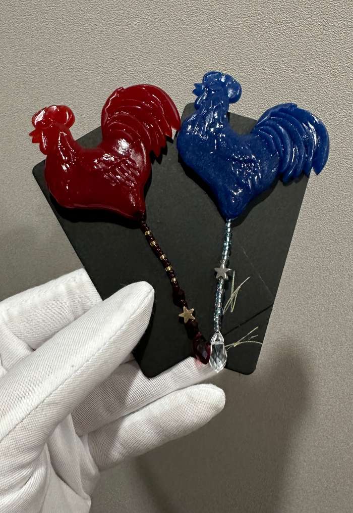 Броши из уф смолы, бисер, бусины