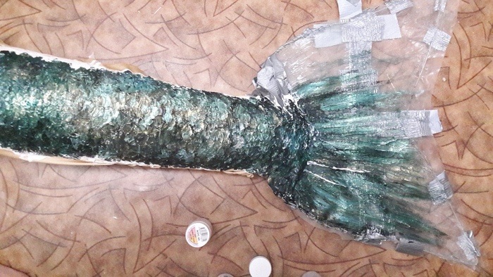 Хвост набит пакетами с тряпками