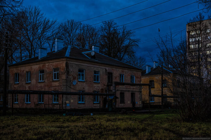 Это пост из серии <a href="https://pikabu.ru/story/arkhitekturnaya_v_sumerki_pozdney_osenyu_12080832?u=https%3A%2F%2Fipbatman.blogspot.com%2Fsearch%2Flabel%2F%25D0%25BA%25D0%25B0%25D0%25BA%2520%25D0%25B6%25D0%25B8%25D0%25B2%25D1%2583%25D1%2582%2520%25D0%25BB%25D1%258E%25D0%25B4%25D0%25B8&t=%D0%BA%D0%B0%D0%BA%20%D0%BB%D1%8E%D0%B4%D0%B8%20%D0%B6%D0%B8%D0%B2%D1%83%D1%82&h=8ba3c3874c54f2aaf1e6647349eefcbdaff2c76f" title="https://ipbatman.blogspot.com/search/label/%D0%BA%D0%B0%D0%BA%20%D0%B6%D0%B8%D0%B2%D1%83%D1%82%20%D0..." target="_blank" rel="nofollow noopener">как люди живут</a>