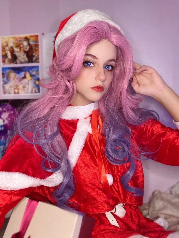 Happy first day of winter! - My, Cosplay, Cosplayers, Girls, Anime, Christmas, League of legends, Seraphine, New Year, New Year costume, Kawaii, Milota, Pink hair, Colorful hair, Presents, Snow Maiden, Longpost, Winter