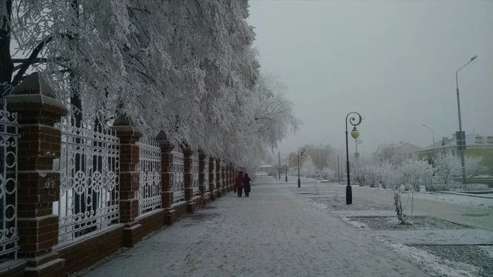 The first snow in my city again - My, Frost, Winter, Ishim, Mobile photography, Town, Morning