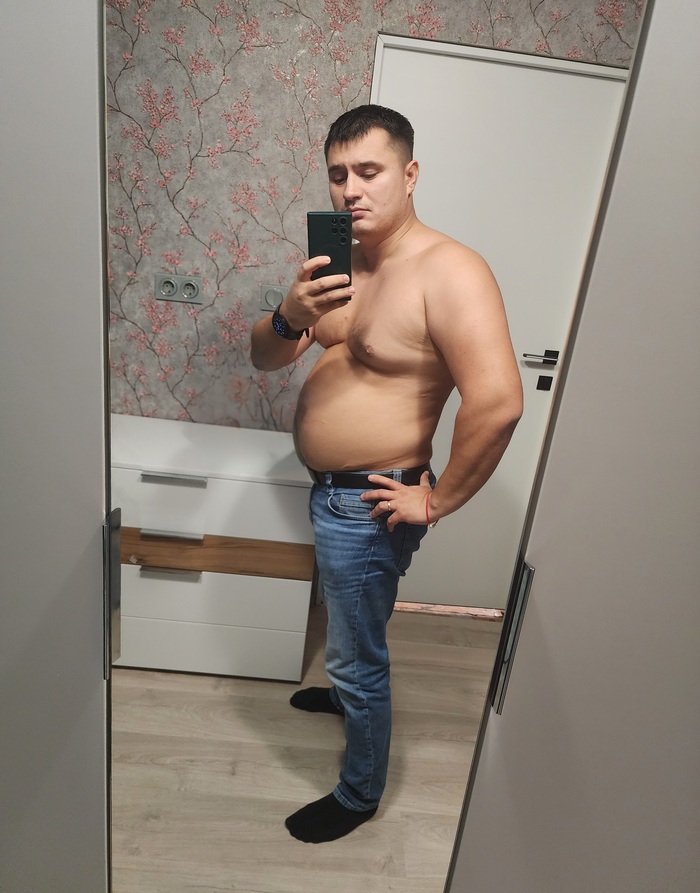 Фото живота, мешающего отжиматься