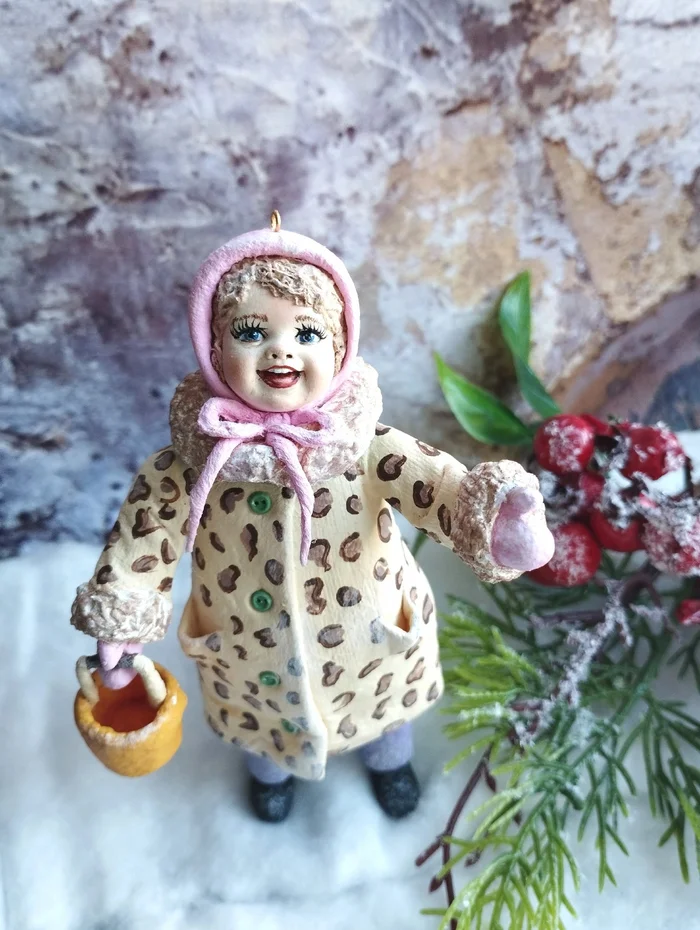 Girl with a basket. Cotton wool toy for the Christmas tree - Christmas decorations, Children, New Year, Toys, Old toys, Christmas tree, Doll, Stavropol, Russia