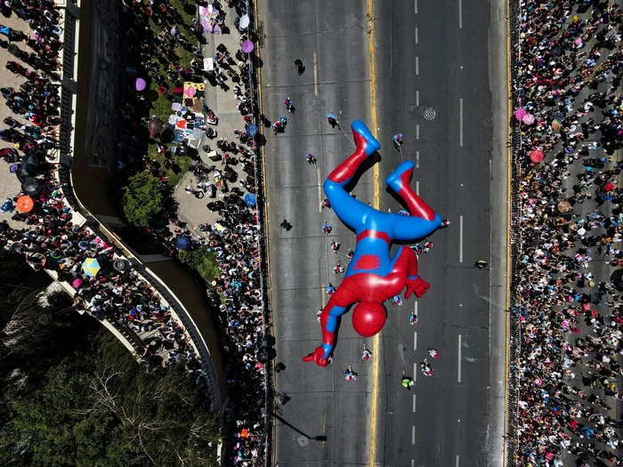 Today on planet Earth - Around the world, The photo, news, Planet Earth, Animals, India, Taxi, Birds, Hong Kong, Panda, Japan, Snow, Great Britain, Spiderman, Superheroes, Chile, Afghanistan, New Year, Winter, 2025, Longpost