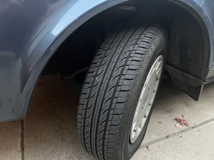 Резину уже поменял, обошлось в $200