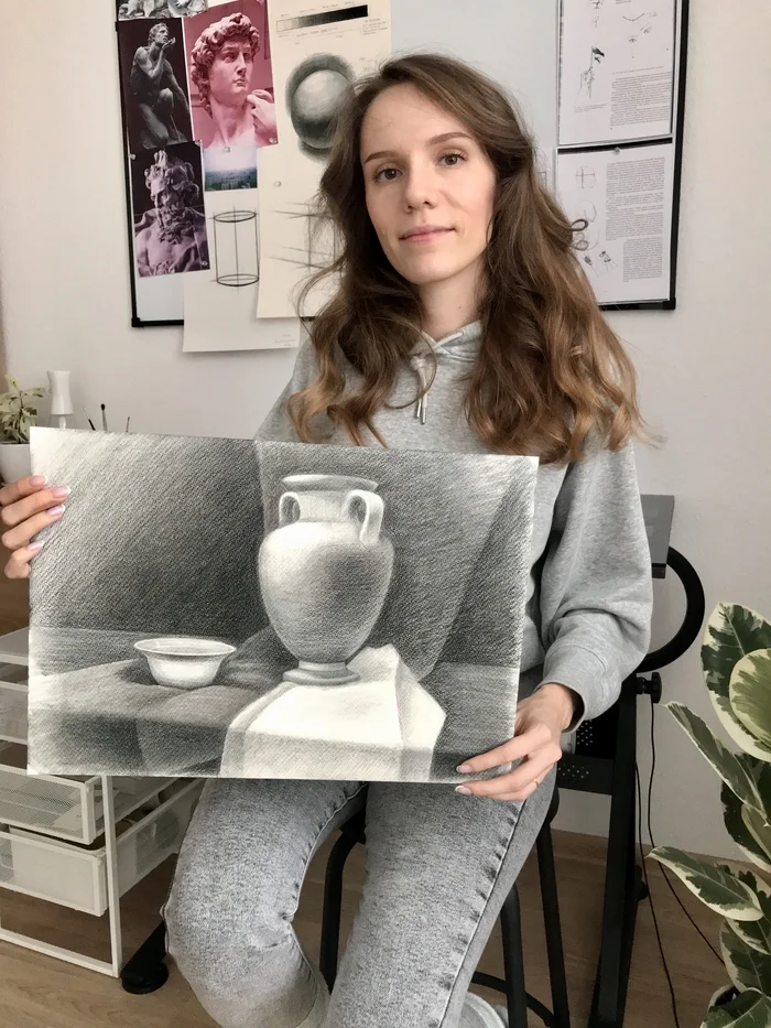 Miss Pikabu and graphic materials - My, Beginner artist, Academic Drawing, Coal, Sauce, Miss Peekaboo, The photo, Longpost