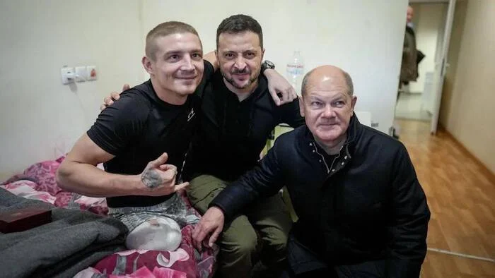 Coward, Blockhead and Experienced - Politics, Vladimir Zelensky, Special operation, Olaf Scholz