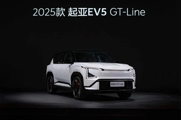 Официально представлен Kia EV5 2025 года, который включает три модели и спортивную версию GT-Line - Кросспостинг, Pikabu publish bot, Telegram (ссылка)