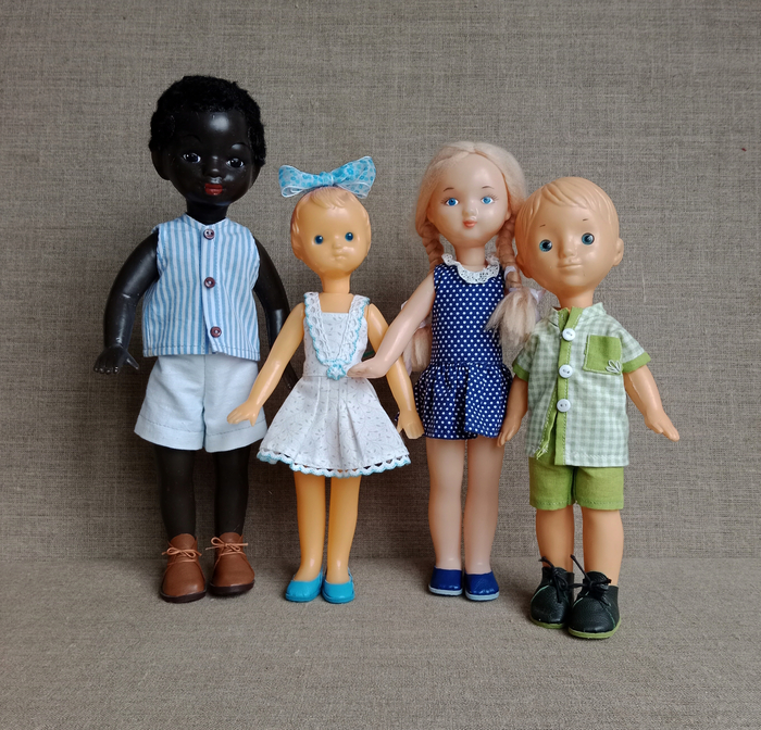  (    ),  (  ),  (  ),  (-, .-)