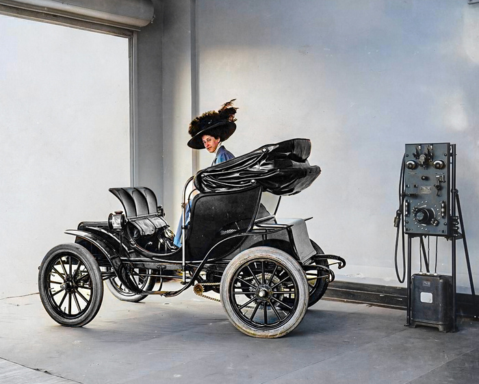 Интересные и местами забавные снимки на автомобильную тематику. 20 раскрашенных фотографий из ХХ века, часть III Старое фото, Фотография, Историческое фото, Ретроавтомобиль, История автомобилей, Авто, 20 век, Колоризация, Автомобильная классика, Длиннопост